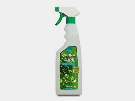 Canna Cure de Canna es un producto para revitalizar tus plantas que les dará una segunda piel contra las plagas. Se aplica foliarmente y sirve para controlar la araña roja, la cochinilla, mosca blanca, pulgon y el oídio.