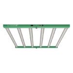 La luminaria LED FISSION COMPACT 720W proporciona la luz óptima para el desarrollo perfecto de plantas hortícolas desde la germinación hasta la cosecha. Su potencia de 720W está indicada para un área de cultivo de 150x150 cm y es muy equilibrada en toda la superficie