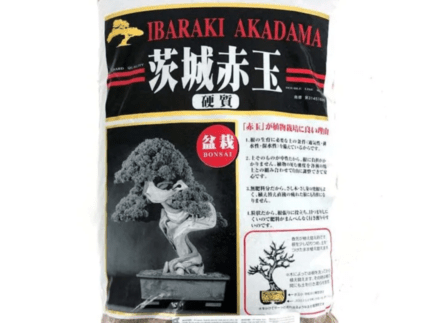 SUSTRATO AKADAMA IBARAKI DOBLE LINEA ROJA (GRANO MEDIO) (5-8MM) 14L