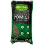 El pomice es una piedra natural de origen volcánico, muy porosa, ligera y con una gran capacidad de retención de agua. Esta piedra, con una granulometría entre 3 y 6 mm, es la que conforma nuestros sacos de sustrato de pomice para bonsái Meliflor