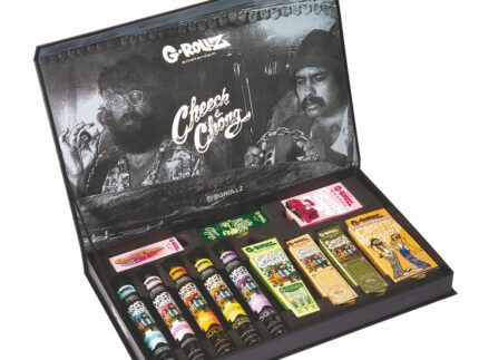 Colaboración con Cheech & Chong reunida en una caja exclusiva. La Cheech & Chong Caja de Regalo Grande contiene wraps, papeles de liar y conos pre-enrollados.