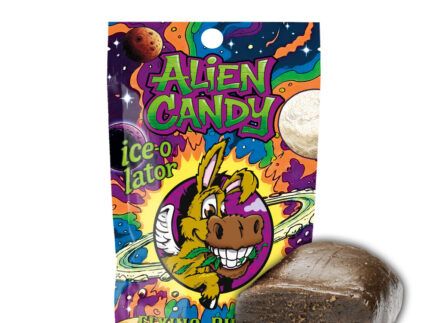 Descubre CBD Hash Flying Burrito Ice-O-Lator Alien Candy, una resina premium de cáñamo que destaca por su perfil aromático dulce, afrutado y envolvente. Elaborada mediante un proceso de extracción en frío Ice-O-Lator, esta resina está diseñada para preservar los compuestos naturales del cáñamo y ofrecer un perfil aromático característico, inspirado en la genética Alien Candy.