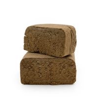 Skittel Hash CBD es una resina aromática con notas dulces y frutales, de textura suave y envolvente, ideal para una experiencia vibrante y equilibrada.